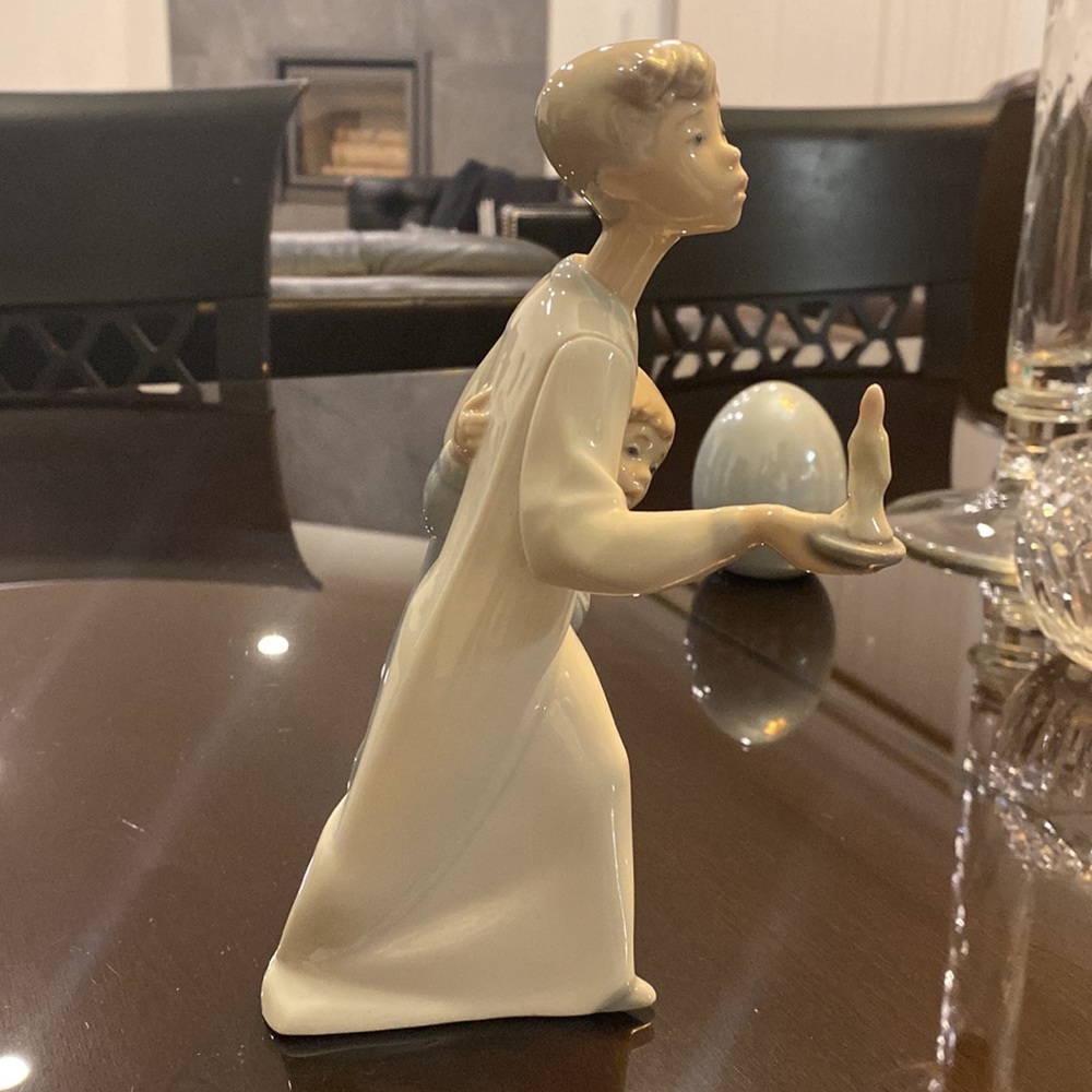 HOST PICK ! ⭐️LLADRO Daisa figurine. - Picture 4 of 8